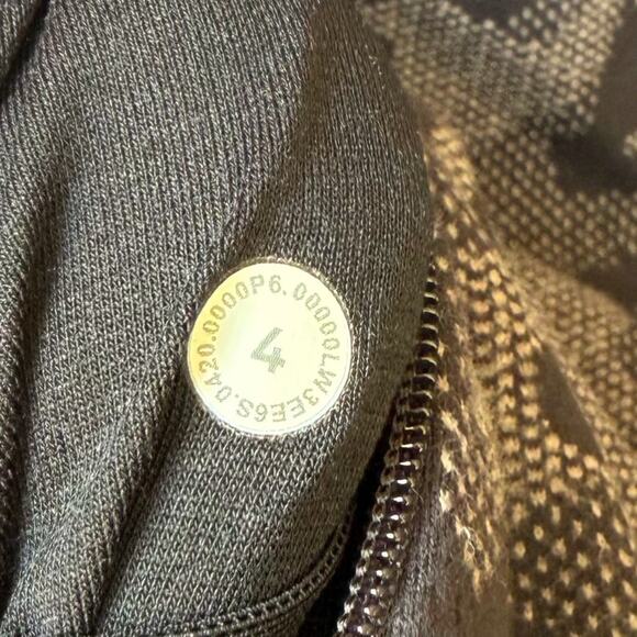 Lululemon Black Camouflage Quarter-Zip up Long Sleeve Pullover Size 4 - Picture 3 of 4